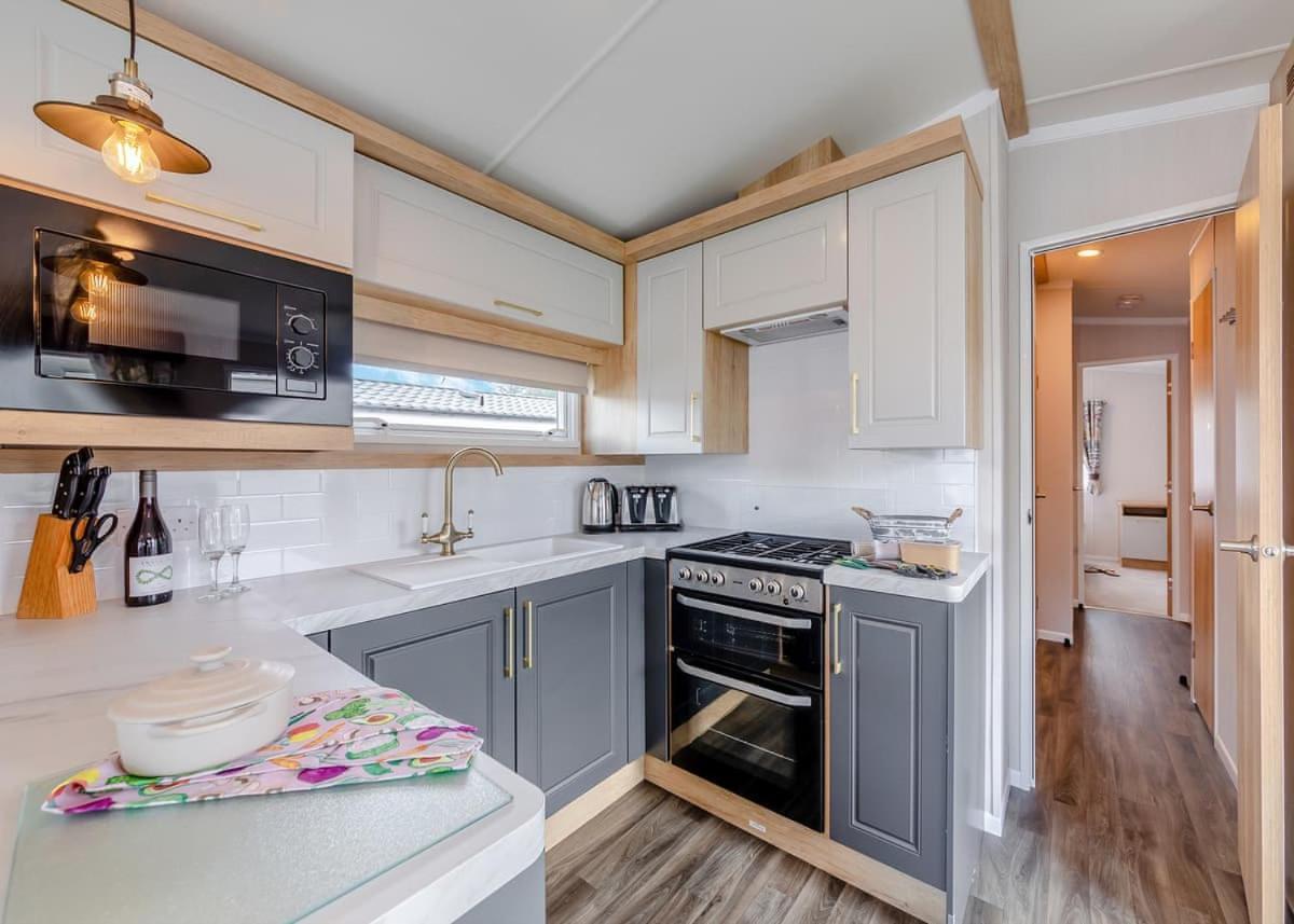 Waren Caravan Park Bamburgh Esterno foto