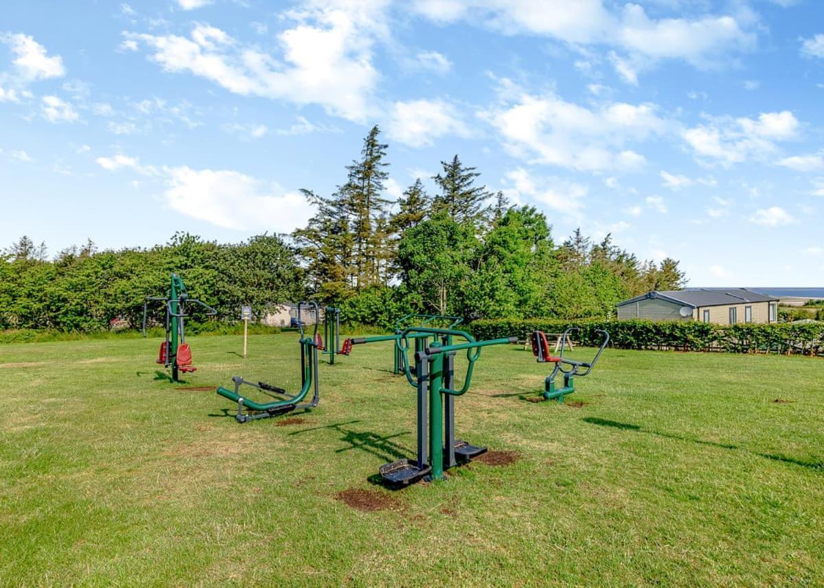 Waren Caravan Park Bamburgh Esterno foto