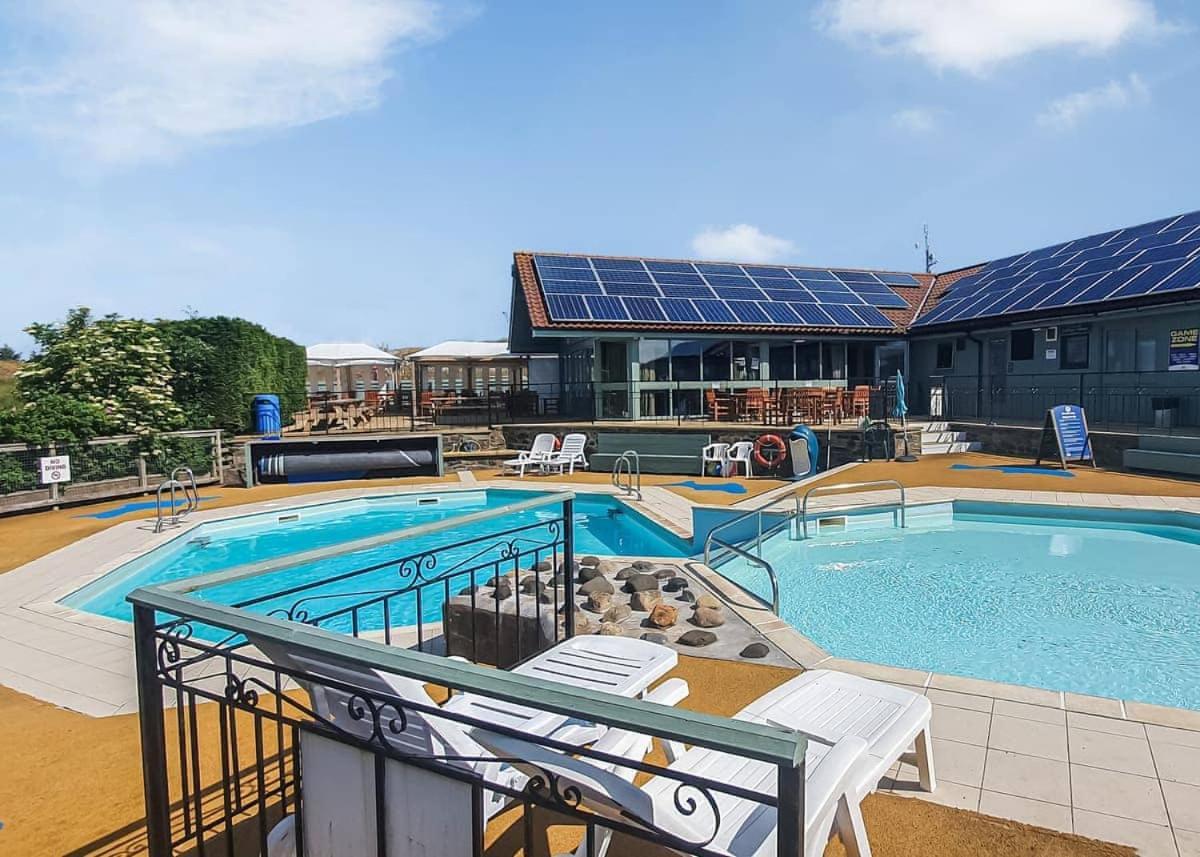 Waren Caravan Park Bamburgh Esterno foto