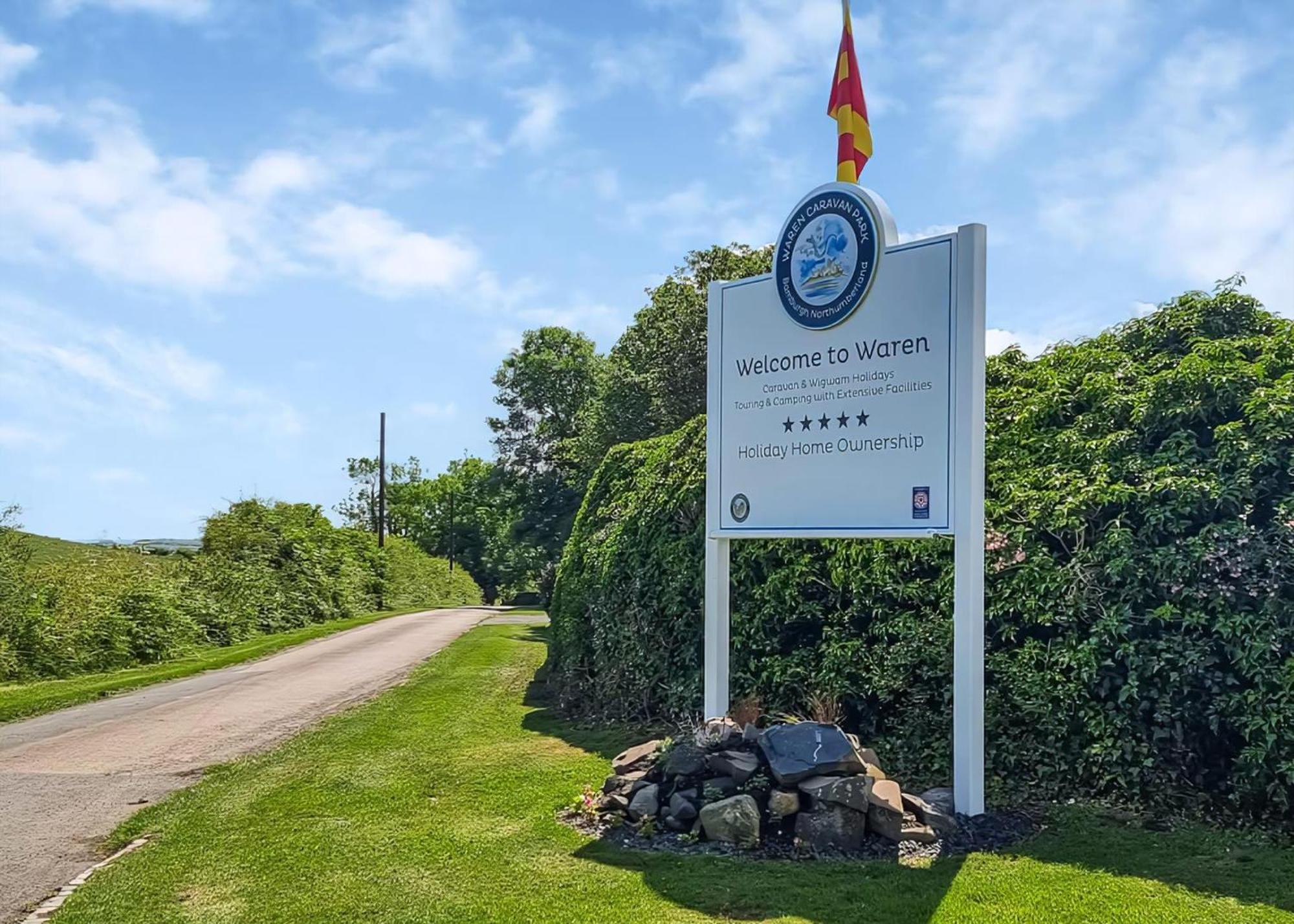 Waren Caravan Park Bamburgh Esterno foto