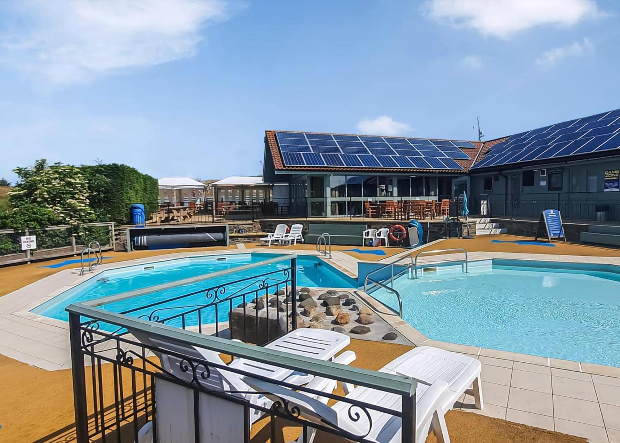 Waren Caravan Park Bamburgh Esterno foto
